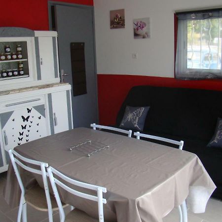 Studio/Gite Les Papillons Lablachere Exterior photo